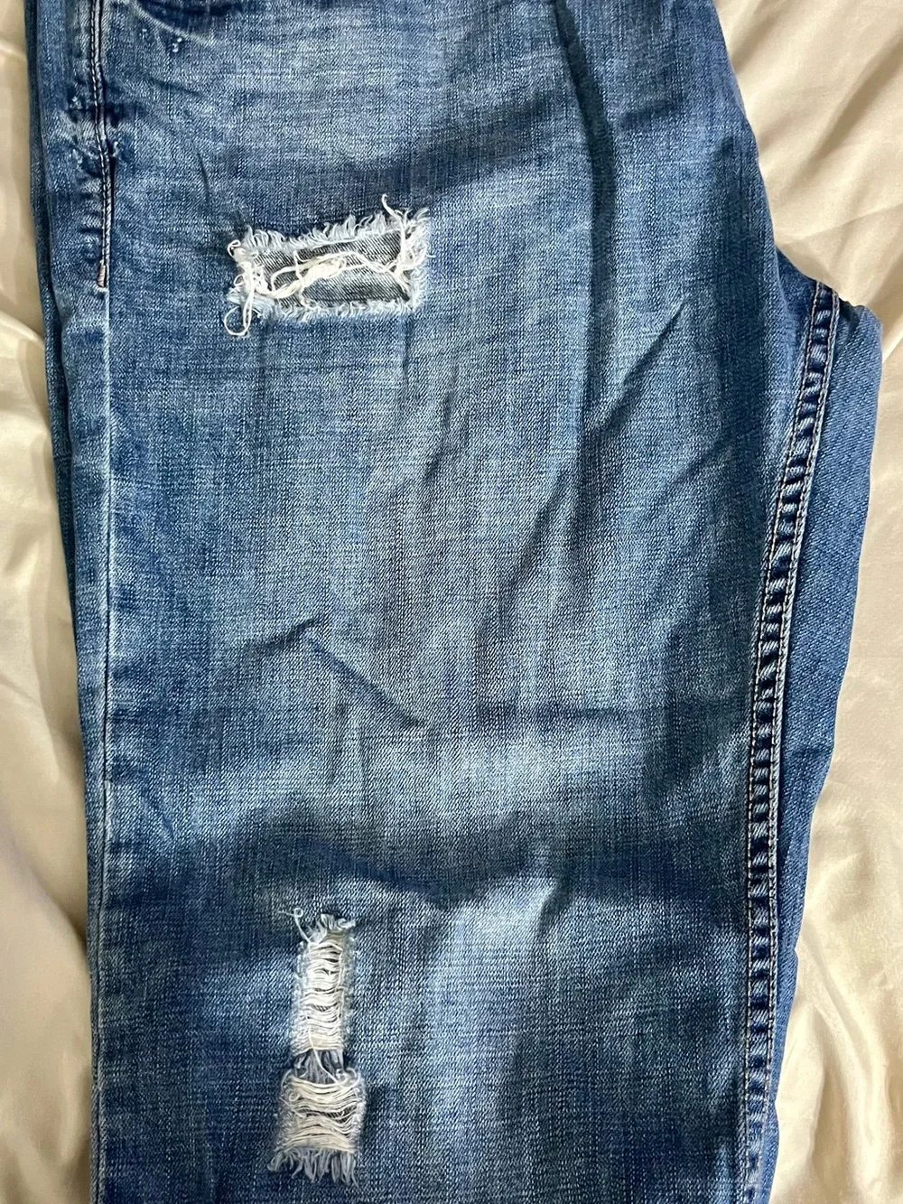 Seven7 Men's Distressed Relaxed Fit Blue Jeans - Picture 5 of 13